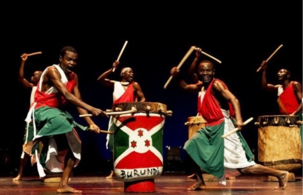 Vivre le temps d'une soirée au rythme du Burundi au profit d'une oeuvre burundaise, l'ASBL HEC